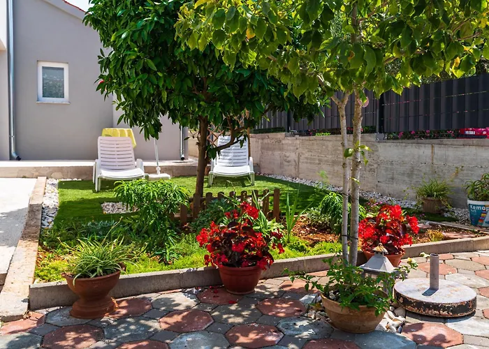 Apartments Franica